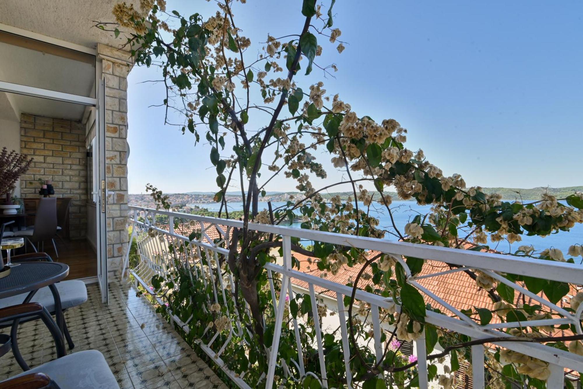 Apartment Spira Puovica Trogir Eksteriør billede
