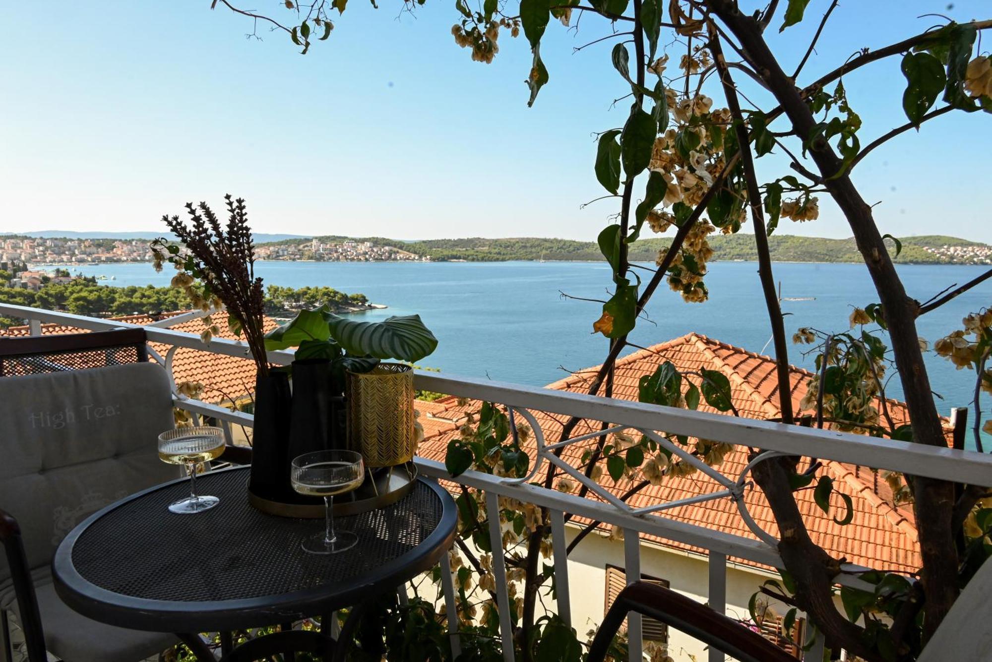 Apartment Spira Puovica Trogir Eksteriør billede