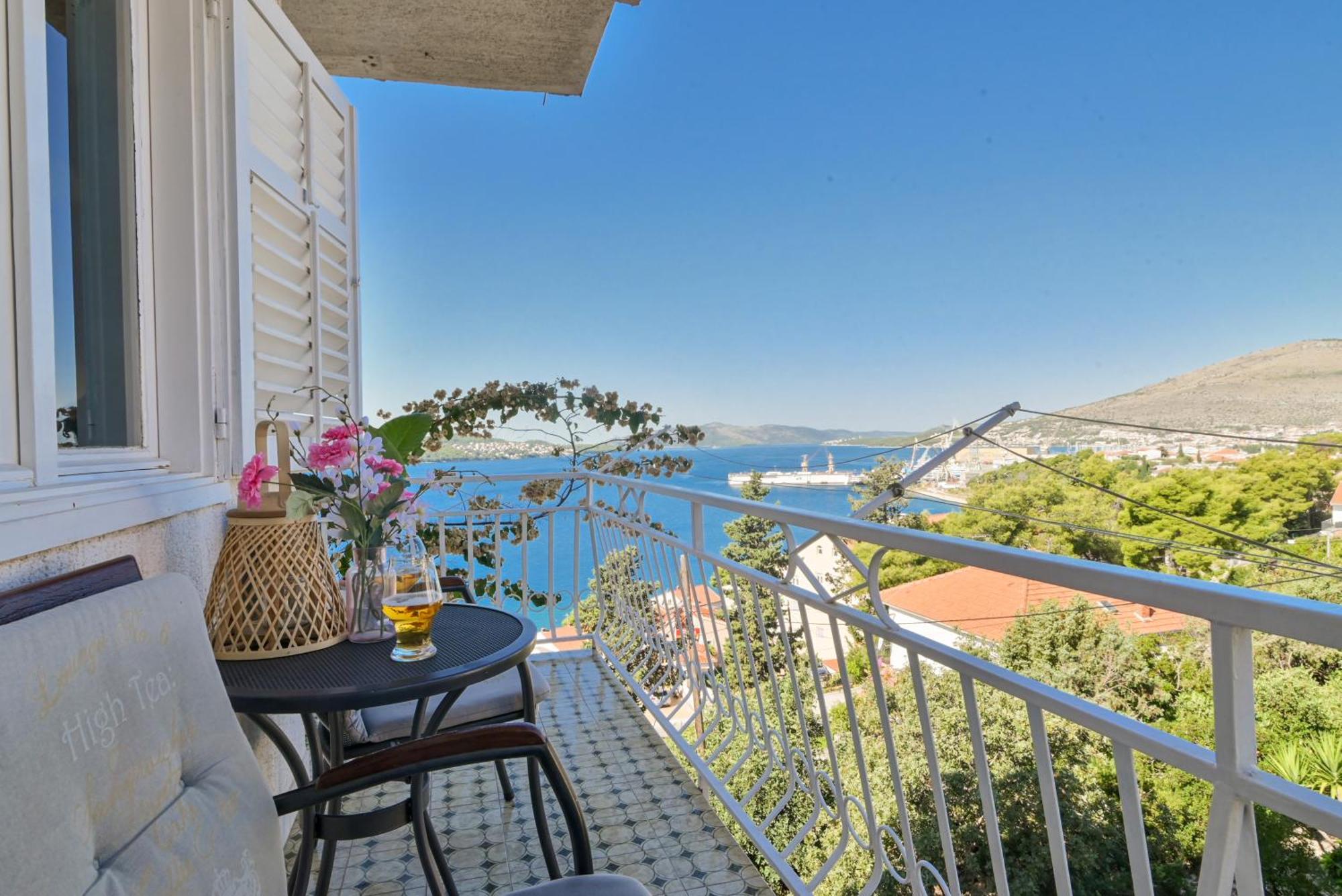 Apartment Spira Puovica Trogir Eksteriør billede