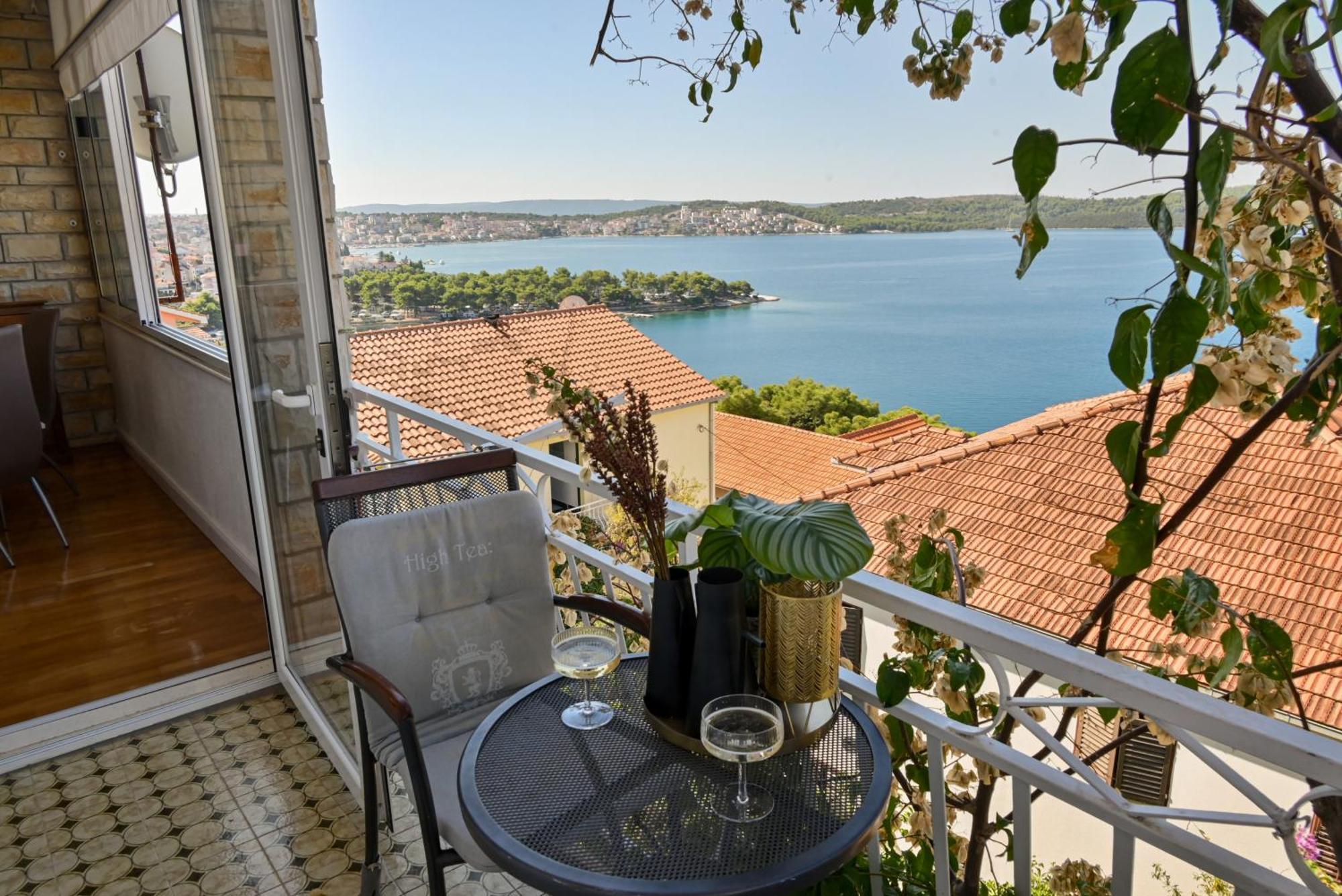 Apartment Spira Puovica Trogir Eksteriør billede