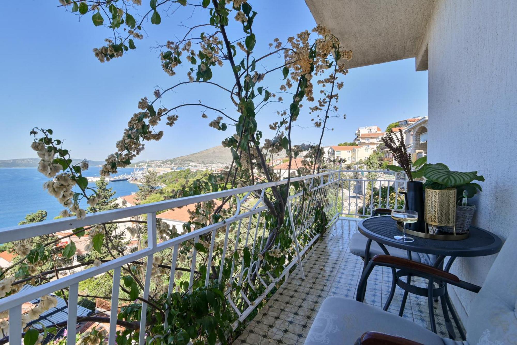 Apartment Spira Puovica Trogir Eksteriør billede