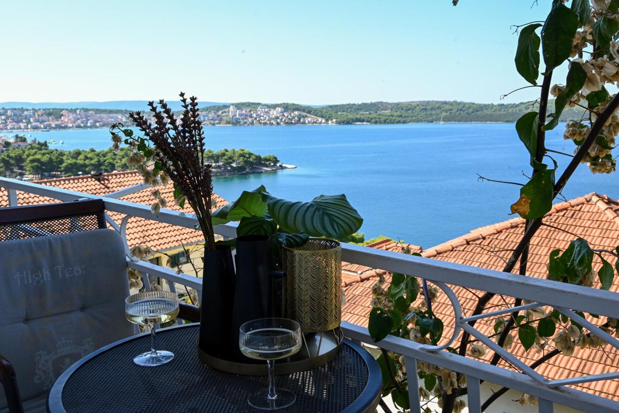 Apartment Spira Puovica Trogir Eksteriør billede